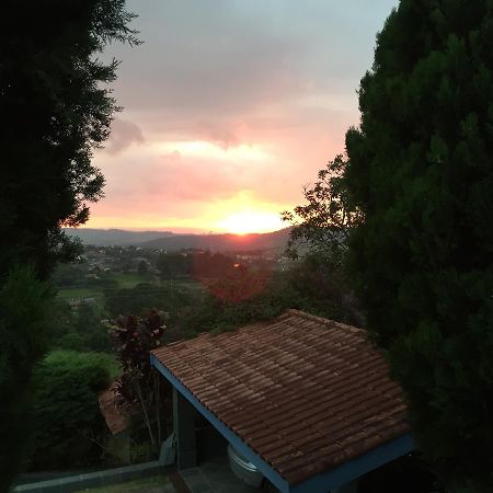 Linda Chacara Com Piscina Villa อาทิบายา ภายนอก รูปภาพ