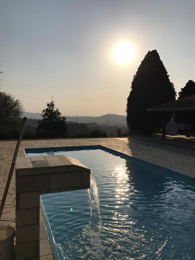 Linda Chacara Com Piscina Villa อาทิบายา ภายนอก รูปภาพ